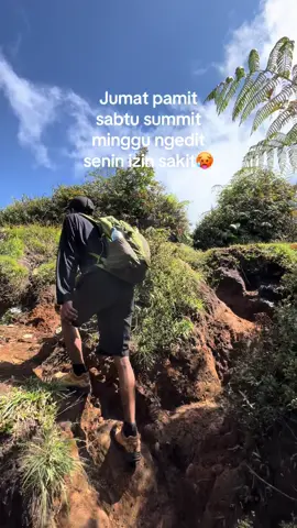 pesona gunung terlandai #pendaki #gunung #salak #gayabebas #tektok #fypage  