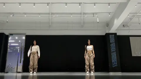 #girls #douyin抖音 #reels有毒 #dancechoreography #fypシ #viralvideo #dance #fyp #justinbieber #boyfriend #ulz_dance0 
