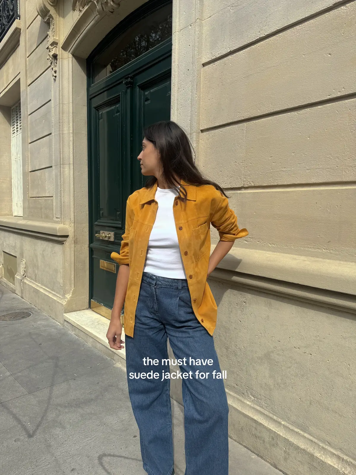 Time to set the alarms 👀This sunday we’ll be restocking our must-have Will jacket in suede.  📷 @billierose @Styleandtheboys @Marion Gruber @Yeva @Anna - Minimal Style & Beauty  #backtowork #sezane #sezanestyle #backtoschool #sezanestyle #suedejacket #fallfashion #falloutfits 