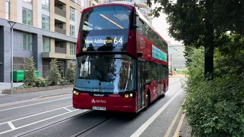 Arriva Thornton Heath’s (TH) ES151 (LY24FXD) passes near Garrick Crescent (Lebanon Road Tram Stop) on 64 to New Addington (Vulcan Way) with assault alarms. #bus #driver #arriva #fyp #foryou @Filip 