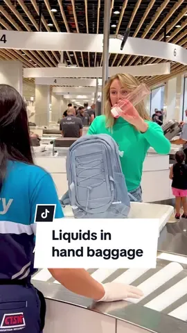 Two dos for hand baggage: ✅ make sure your liquids are in containers of 100ml or less ✅ bring your drink bottle empty #schiphol #airport #amsterdam #getreadyforsecurity