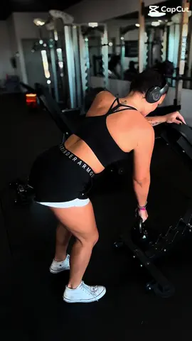 Back and bicep day 🔥💪🏼 • • • I train legs 3 days a week but back day has my 🖤🩶 Ladies that want that “hourglass” shape, build that back 🤩 #,#Fitness,#fit,#health,#healthy,#workout,#training,#exercise,#motivation,#inspiration,#bodybuilding,#muscle,#strong,#fitfam,#GymLife,#nopainnogain,#sweat,#gains,#instafit,#fitspo,#eatclean,#eathealthy,#weightloss,#healthyliving,#SelfCare,#loveyourself,#healthylifest    