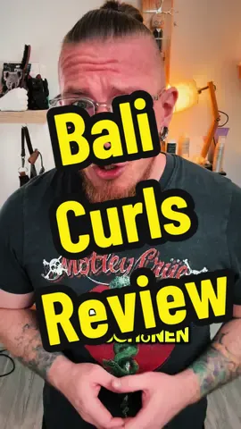 Unbezahlte Anzeige (Ich will doch nur Produkte testen!🤣🤣) Anstatt nur vereinzelte Produkte rauszusuchen, dachte ich mach gleich die ganze Serie. Hier der Überblick zu #balicurls Richtig gute Sache aber nicht für jeden gedacht. #curlyhair #curls #locken #haarpflege #haarpflegeprodukte #curlygirl #neuheit #review #rossmann 