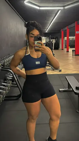 Ate eu vencer.  . . . . . #emagrecimento #dieta #gym #gymgirl #motivation #academia #CapCut 