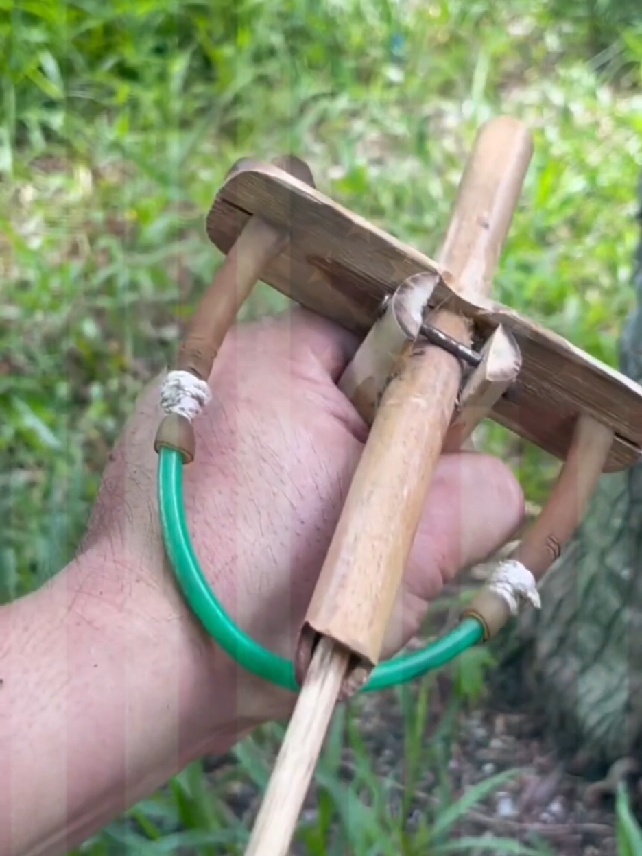 jfufh knife kcufj if ohm jicu  #bamboo #craft #DIY #shortvideo #diy #slingshot 