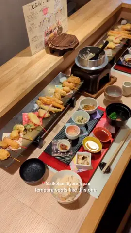 ¥3,850 (approx 36CAD / 26USD ) tempura set Maikohan Gion Miyagawacho 4 Chome-322-7 Miyagawasuji, Higashiyama Ward, Kyoto, 605-0801 #vancouverfoodie #yvrfoodie #japan #japantravel #kyotojapan #kyoto #tempura 