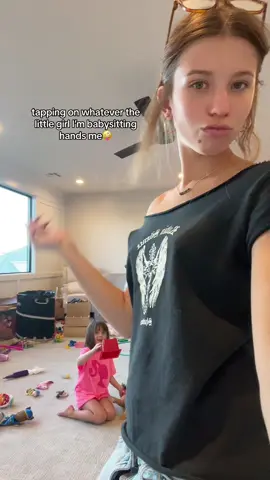 lmaoo this was sm fun  #randomtriggersasmr #tappingasmr #asmrtiktok #lowqualityasmr #asmrtiktok #fyp #toyasmr #woodsoundsasmr #plasticsoundsasmr #tingles #babysitting 