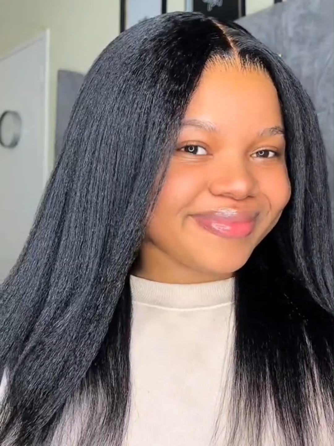 You definitely don't need to relax your hair at all when you have this wig😍 Hair: CLK001#naturalhairgrowth #myfirstwig #kinkyhair #wigplug #gluelesswig