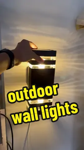 Outdoor wall light with E27 lamp base, two styles
 Lighting effect display. #ledbulb #walllight #outdoorwalllighting #luckyled 