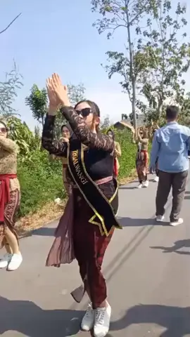 Kontingen Dk.Tegalwangi Rw.01 #karnaval Ds. Wlahar #juara1karnavaldesa 