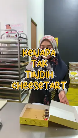 Korang boleh try cara ni, tapi kalau korang jenis yang suka cheesetart yang masih panas memang tak sesuai untuk tindih 🤗 #cheesetart #batupahat #dessert #serabites #tips #trick #fyp #foryou 