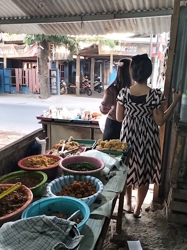 bakul es teh Melu tampil🤭#masukberanda #jowopride #storywa #bakulsegobulungcangkring #fyppppppppppppppppppppppp 