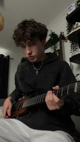 Do i wanna know (using the dooner hush x) #arcticmonkeys #guitar #guitartok #hushx #donnerartist 