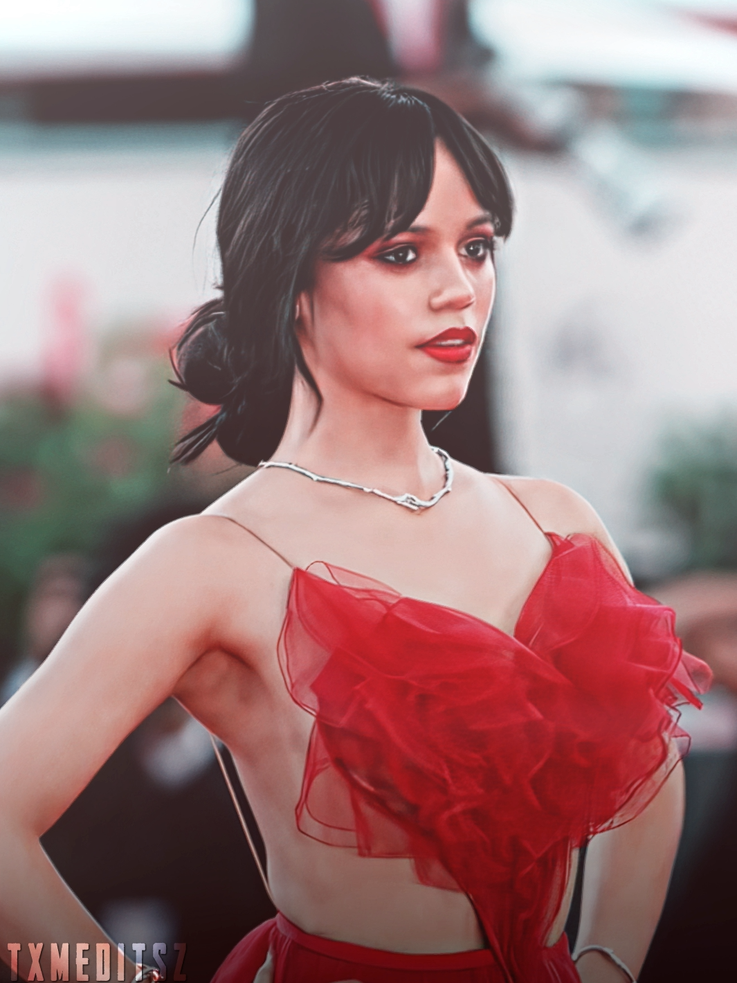 🙏 #jennaortega #jenna #fyp #foryou #foryoupage #edit #velocityedit #blowthisupforme #viral #beetlejuice #premiere