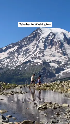 One of the most beautiful places we’ve ever seen in the US 🏔️✨ Who would you go with? Tag them ⬇️ 📍 Mt Rainier National Park  ✨ follow us for more cool couples travel in the US  #washingtonstate #washington #washingtoncheck #couplestravel #couplestrip #usatravel #mtrainier #beautifuldestinations 