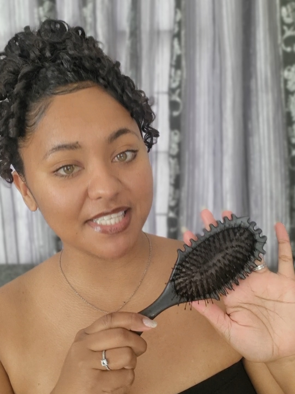 @SHEIN unboxing PART 1. #shein #sheinhaul #sheinunboxing #unboxing #newgoodies #lini #linspiration #tiktoksouthafrica #tiktokinfluencer #topcreators2024 #brushcurling #curls #curl 