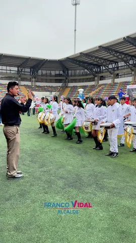 Presentación del colegio WALTER PEÑALOZA del concurso de bandas A COMER PESCADO CON FRANCO VIDAL @Franco Vidal @ALCALDE DE ATE #vidalalcaldedeate #FrancoVidal #alcalde #concursodebandas 