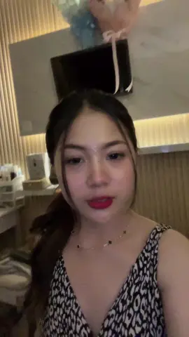 Ada yg tau arti lagu nya?😃