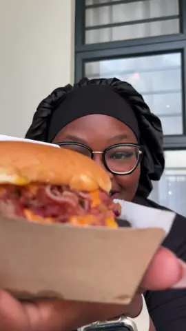 What’s that one thing you NEED during that time of the month.🥹🤍 @Nevernoteatinggood . #gracemondlana #mukbang #periods #girlproblems #periodpain #thattimeofthemonth #burgers #eatwithme #foodtiktok 