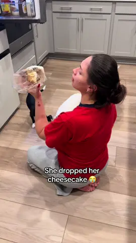 She didnt know how to feel 😭😭 #pregnant #pregnancy 