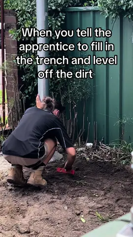 Its okay guys she’s still learning 🤦‍♂️ @alana drazina #apprentice #tradie #fail #construction 