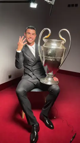 QUÉ BONITA IMAGEN🥹 🎥 @blue Sport #deportesentiktok #tiktokfootballacademy #cr7 #cristianoronaldo #cristiano #realmadrid #championsleague #champions 