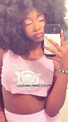 👅👅 i have to post cause im not going anywhere in this makeup #real 
