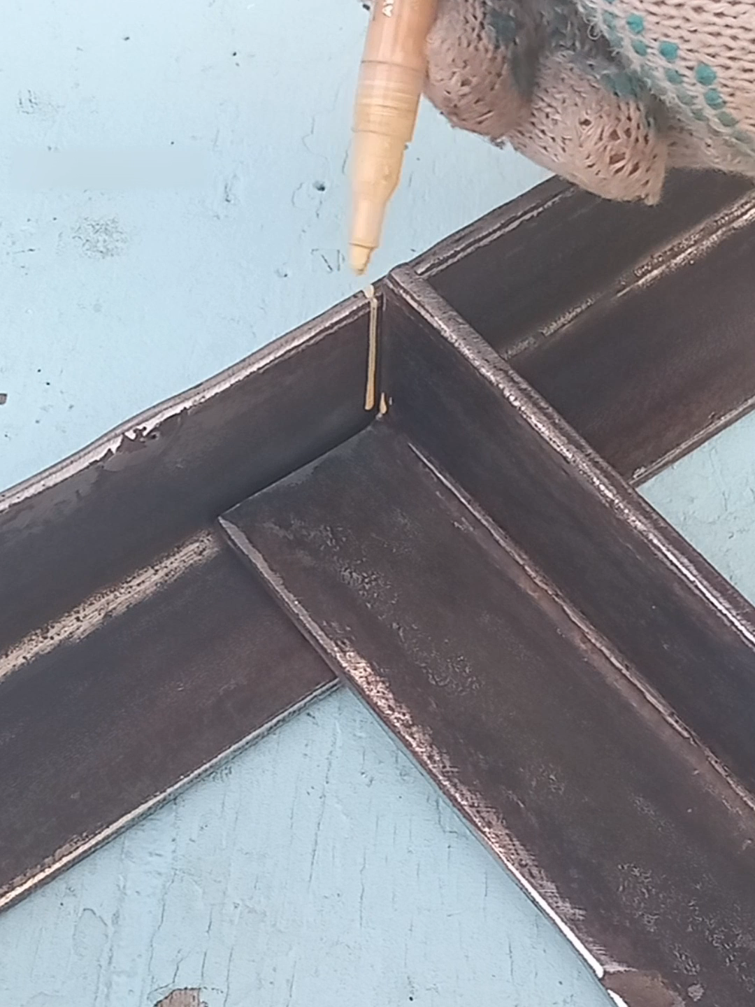 Metalworking tips and skills. One of the Best Ways to Cross-Join Metal Corners for Welding. DIY welding basics #DIY #welding #tips #skills #howto #metalwork