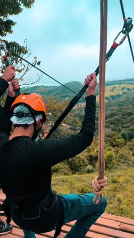 Super Tirolesa - Parque do Engenho 🏞️                             📍Monte Verde/MG.   #monteverdemg #monteverde #tirolesa #supertirolesa #frio #minasgerais #camanducaia #aventura #adventure #esporte #uai #mg #viajando #memorias 