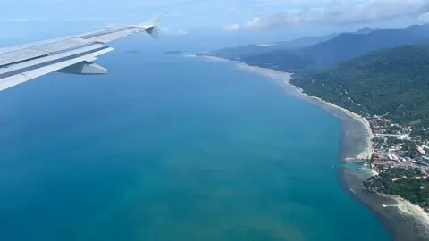 Landing at Samui International Airport 🛩️ #samui #thailand #beach #island #ทะเล #สมุย 