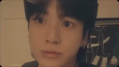 HAPPY BIRTHDAY JUNGKOOK, un ser humano amado y querido por ARMY,tú existencia es mucho para mí tanto que agradesco aver pertenecido en esta vida con ustdes los 7 mi vida cambio a bien por ustdes y mas por tí kook 💐💌#CapCut #jungkook #jeonjungkook #felizcumpleaños #bts 