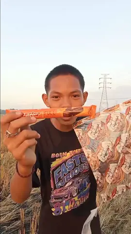 LAYANGAN SAMBIL MAKAN #layangan #fyp 