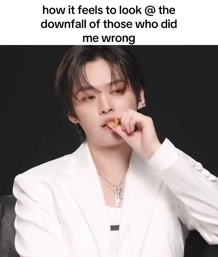 prayed on mine but look at you now..🌚 #leeminho #leeknow #skz #straykids #kpopfyp #fyp #relatable #stayunbothered #emosvnq | ib : enhypation |