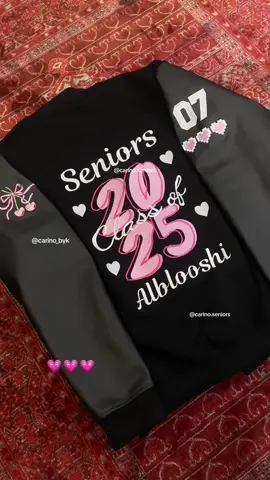 الفخامة والنعومة في صورة💗 #جاكيت_ التخرج  #seniors2025 #دفعة2025 #ثاني_مسارات 