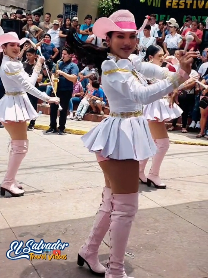 @Jahaira Padilla de 💗Ilobasco Latin  Band💗 Festival del Maíz 🌽 en Chalatenango #ElSalvadorTravelVideos #ilobascolatinband #cachiporristas #elsalvador🇸🇻 #bellezaelsalvador🇸🇻 #chalate #jahairapadilla #desfiles #