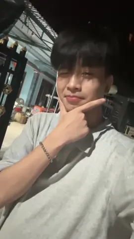 em ăn cơm chua