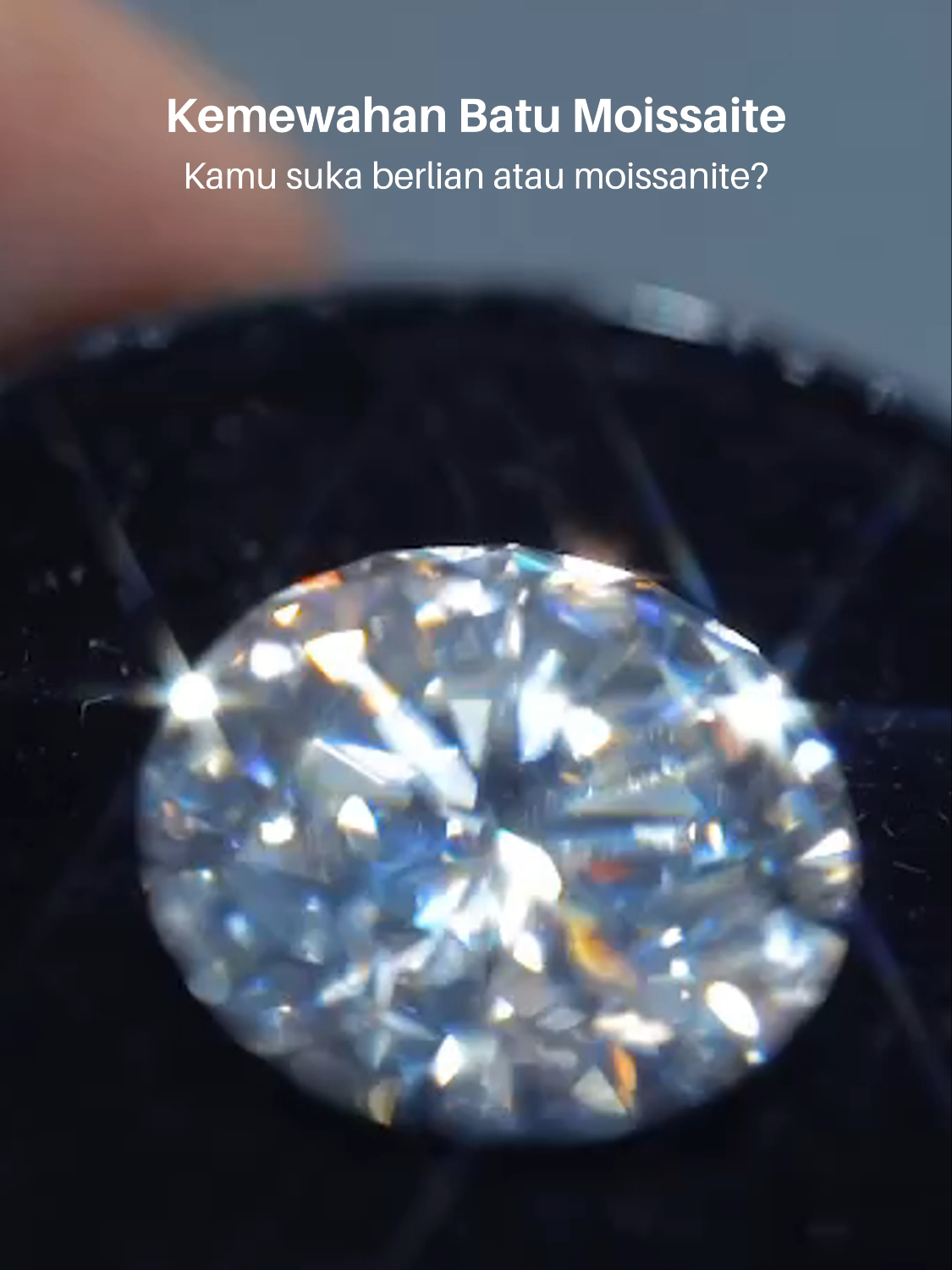 Aku pasti pilih Batu Moissanite ✨selain lebih murah, kualitasnya gk kalah lebih mewah  #MoissaniteJewellery #jewelleryindonesia #jewellery #perhiasanwanita #perhiasancewek #moissanite #cincin #anting #gelang #kalung #roystoneindonesia