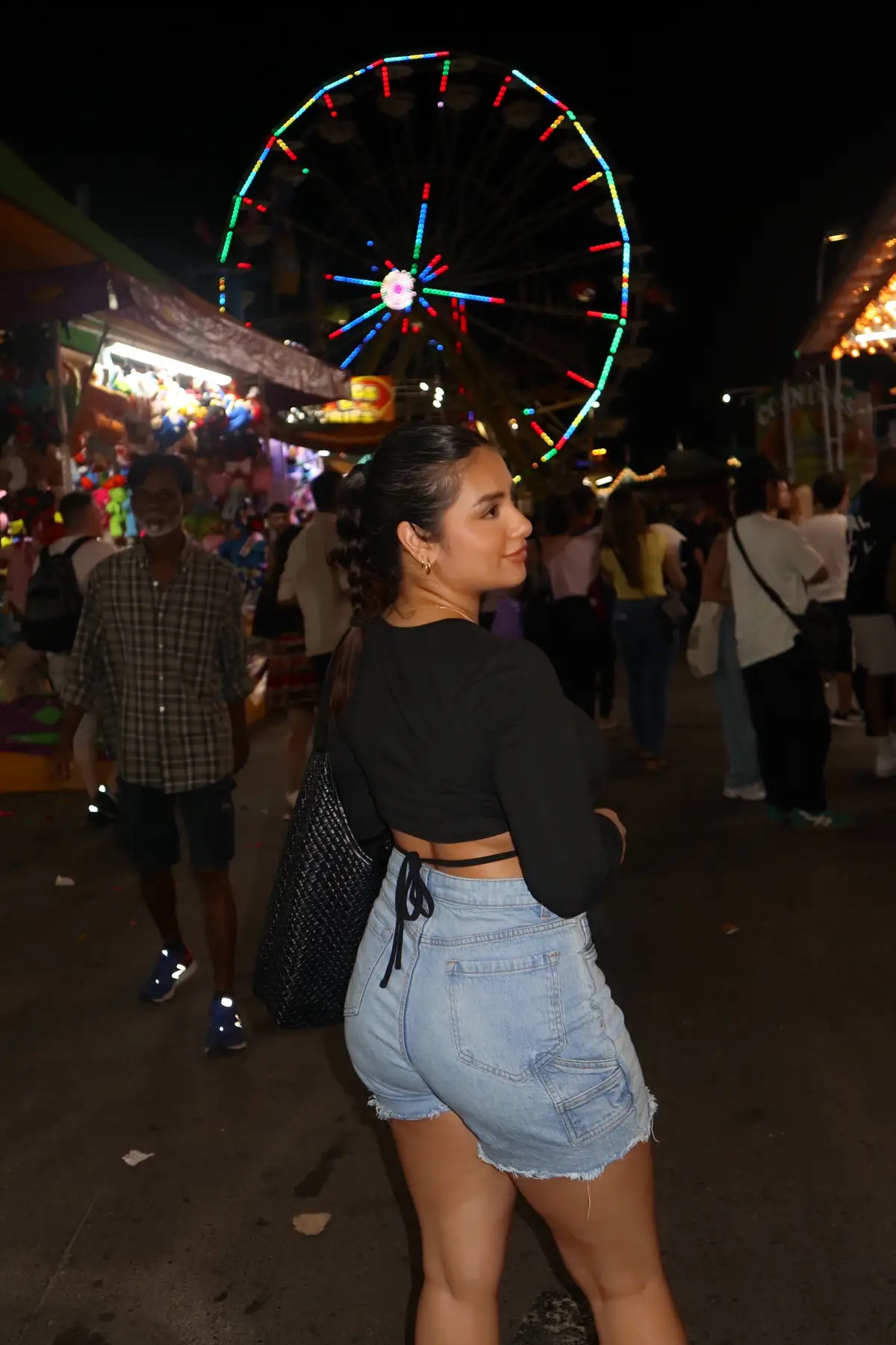 Loved shooting these pictures with my @canonusa  #toronto #torontolife #cne #carnival #fyp #photography #photographer #foryoupage 