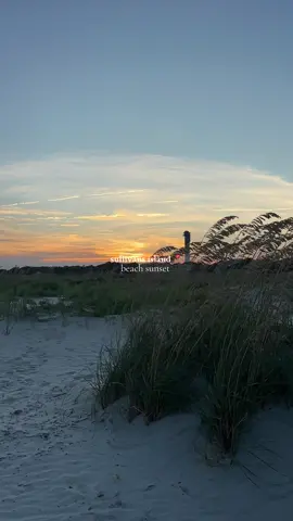 So relaxing! 🌅 #beach #sunset #beachsunset #sullivansisland #fy #Summer #summerending #pinterest #aesthetic #pinterestaesthetic #sunsetpics 