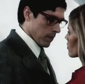 de tanto que compararon a nicolas con clark kent vengo a dejar este edit de mi hombre con superman de fondo 🫡 (ni me gustó cómo quedó tbh) #nicolasmora #edit #ysblf #yosoybettylafea #marioduarte 
