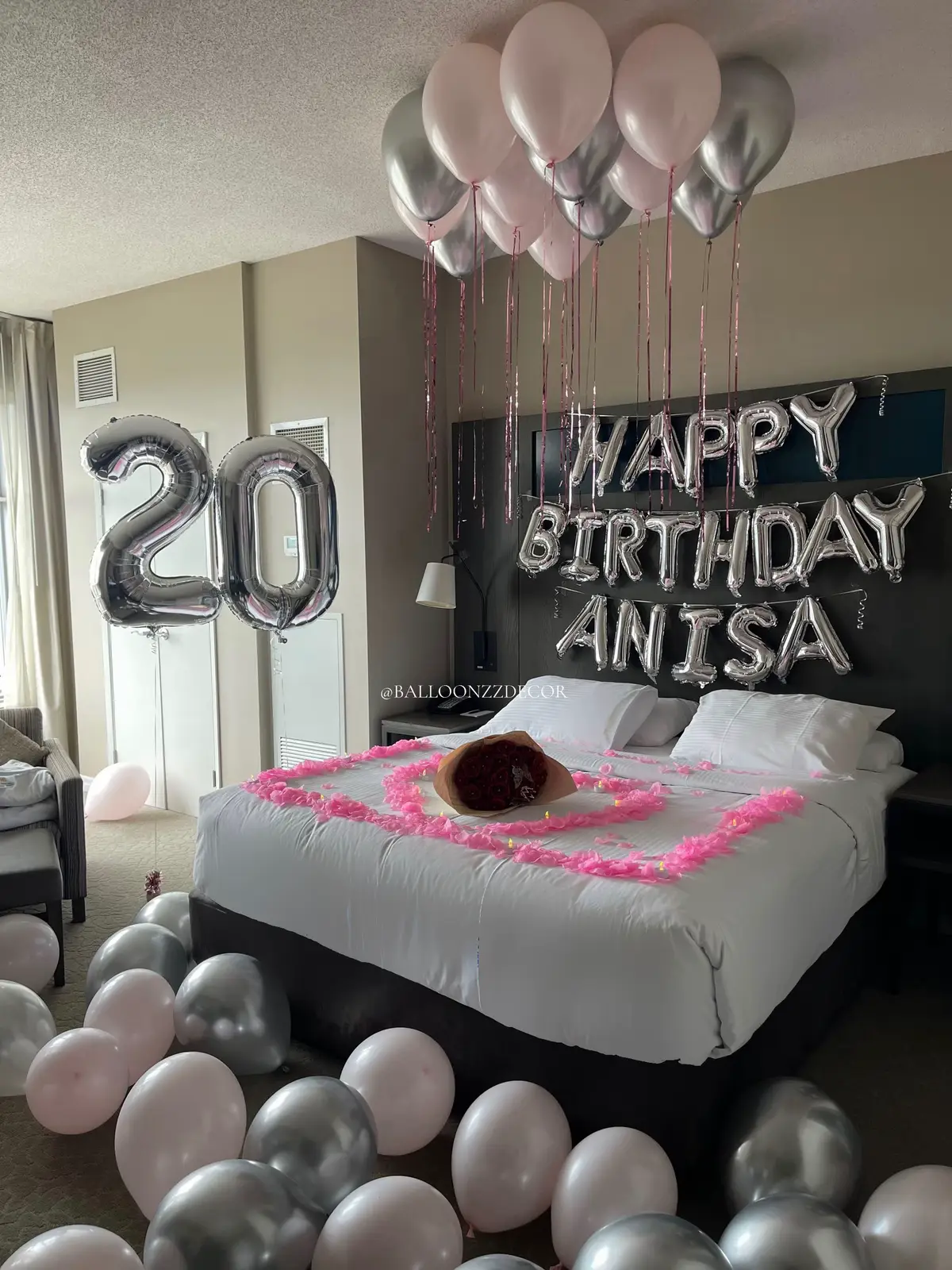 #20thbirthday #pinkandsilver #torontohoteldecor #torontoroomdecor #hoteldecoration #pinkdecor #silverdecor #pinkandsilverdecor #forher #glitterroses #flowerbouquet #torontodecorator #birthdaysurprise #birthdaydecor #birthdaysetup 