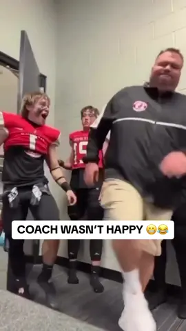 No. 1 is getting benched after this 😐🤦‍♂️ (via _s.e.r.r.a.n.o_/IG) #football #lockerroom #coach #mad #funny #highschool #athlete #highschoolfootball