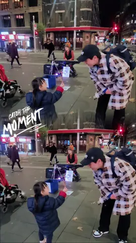 Just bumped into the cutest little friend on the streets of Sydney! 🥰 Moments like these remind me that happiness is found in the little things. 🌟 . .  #fyp #viral #sydney #아기 