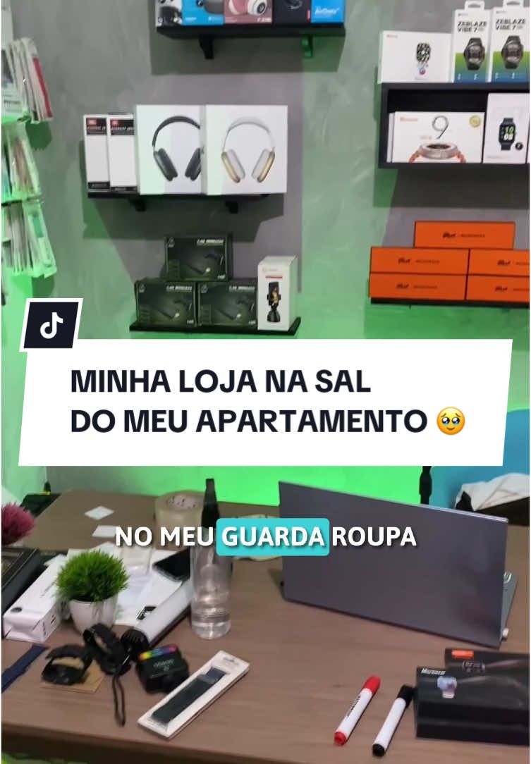 Montei minha loja de eletrônicos na sala de casa para empreender no on-line 📦✈️🚀 #emprendimiento #lojaonline #lojavirtual #lojacasa #empreender #lives #liveshopping #liveshoppingtiktok #foryou #foryoupage #foryoupageofficiall #foryour #eletronicos #fones #smartwatch #applewatch #dicasempreendedorismo 