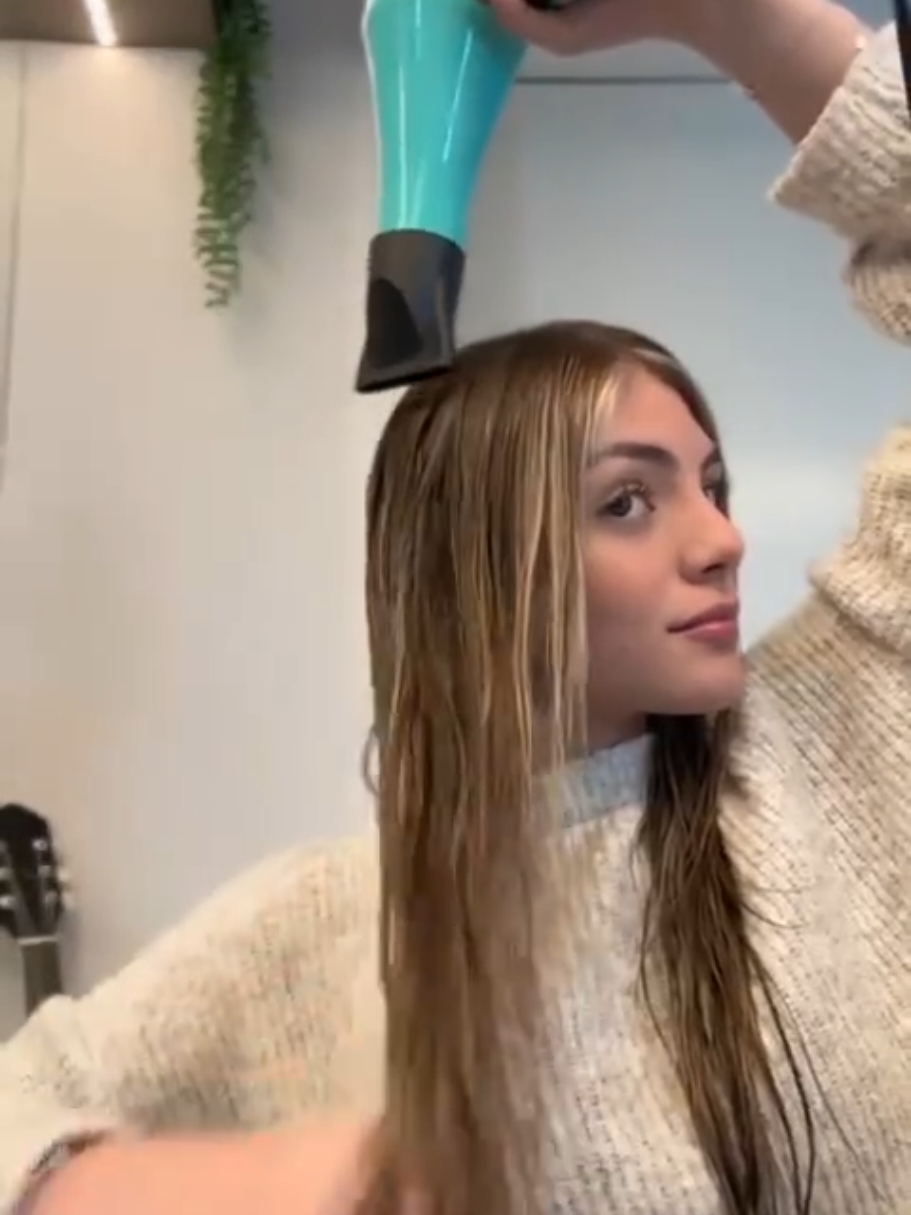 Dê uma olhada em Secador De Cabelo Taiff Style Profissional Original 2000W por R$239,90 - R$265,00. Compre na Shopee agora!  Copie e cole o link que se encontra no primeiro comentário no navegador e saiba mais  ! #secadordecabelo #secadordecabelos #secadordecabelo🥰 #cabelos #cabeloslongos #acheinashopee #acheinashopeebrasil 