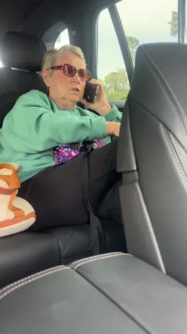 Grandma’s phone issues continued #grandma #funny #prank #laugh #happy #phone #phonecall #family #fyp #tiktok #joke #boyfriend 