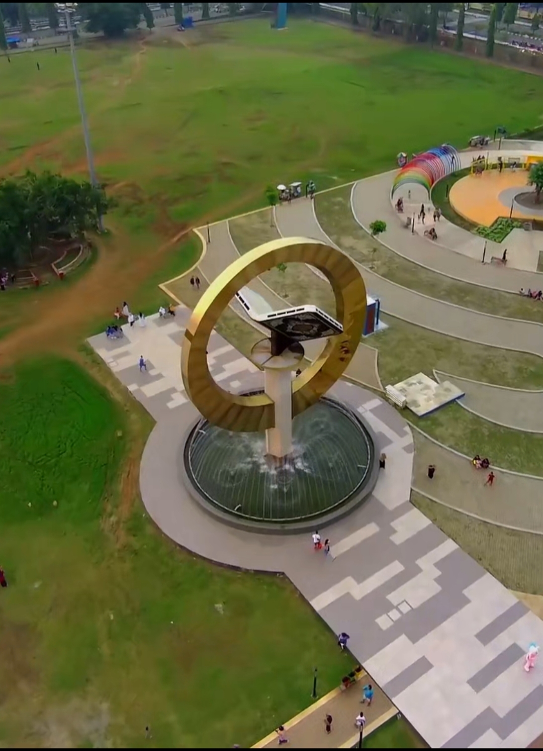 Wajah baru Alun-alun Kajen..  #kajen #pekalongan #explorepekalongan #pekalonganhits #dronevideo #drone #fimix8mini #fyp 