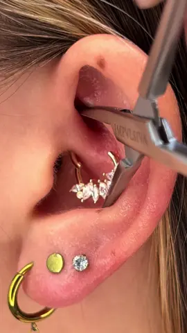 Slowly slowly ✨🎈 #piercing 