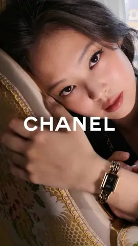 CHANEL Instagram Update With #JENNIE.  The PREMIÈRE ÉDITION ORIGINALE watch.