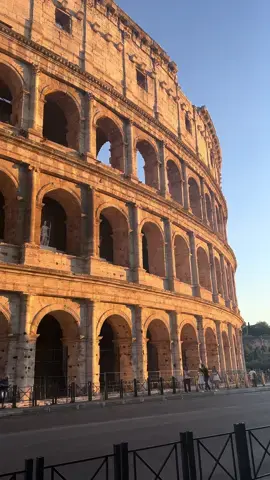 📍 Colosseum, Rome 🇮🇹   Golden hour at Colosseum hits differently       #colosseum #rome #roma #italy #colosseo #italia #travel  #romeitaly #travelphotography #visitrome #architecture #photography #europe #vatican #history #instagood #Love #photooftheday #picoftheday #travelgram #igersroma #colosseoroma #ancientrome #pantheon #art #trevifountain #italytravel #wheninrome #photo